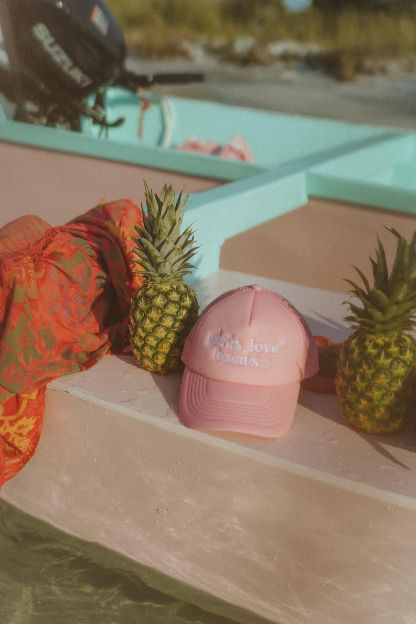 Girls Love Boats Pink